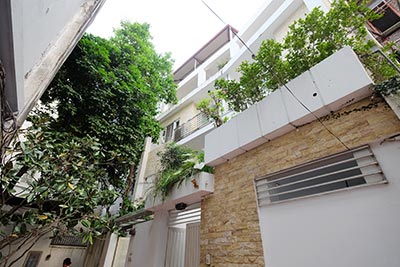 Modern 5 bedroom house with big terrace for rent in Tay Ho