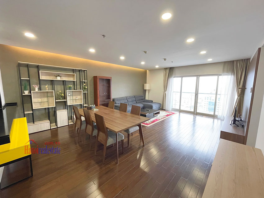 Modern cozy 4 bedroom apartment in Lancaster Tower Hanoi 1