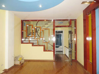 Modern house , 5 bedrooms for rent in Tran Duy Hung street, Cau Giay district, Hanoi