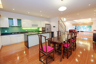 Modern House with Front Courtyard for Rent in the Heart of Tay Ho, Hanoi