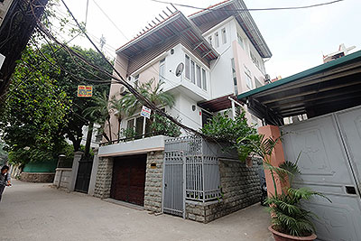 Modern house with partly furnished on Dang Thai Mai, Car access