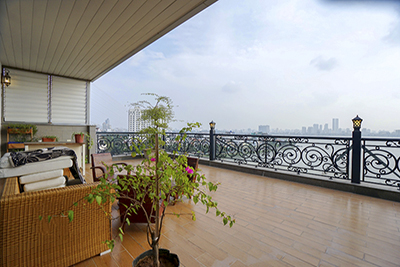 Modern Penthouse with large terrace, beautiful Lakeview in Xuan Dieu