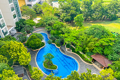 Modern swimming pool and golf course view 3-bedroom apartment at L1 Ciputra