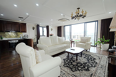 Modern top floor 2-bedroom apartment in Hai Ba Trung