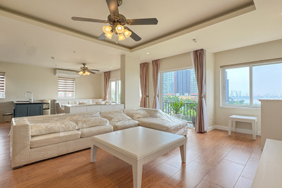 Newly Renovated 2-Bedroom Apartment with West Lake View for Rent