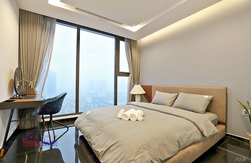 Nice 2 bedroom apartment in M2 building Vinhomes Metropolis Hanoi 11