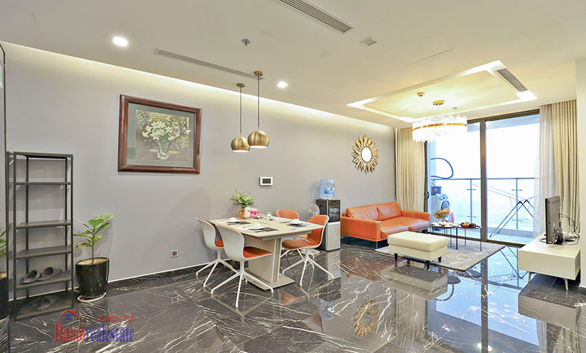 Nice 2 bedroom apartment in M2 building Vinhomes Metropolis Hanoi 2