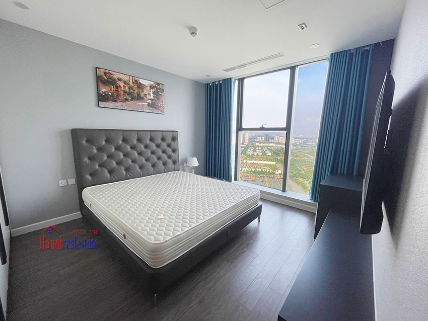Nice duplex apartment with 5 bedrooms in Sunshine City Complex, Hanoi 4