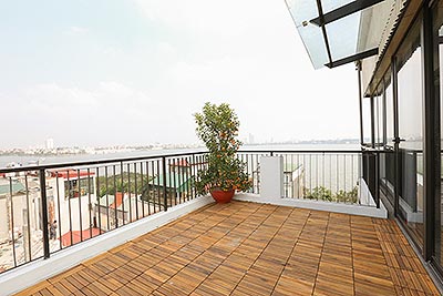 Panoramic Westlake and sky view 03+1BRs duplex apartment on Quang Khanh St