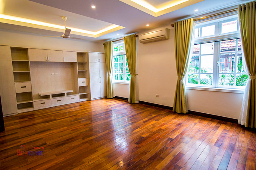 Renovated 4-bedroom house on the main street of Ciputra C block 11
