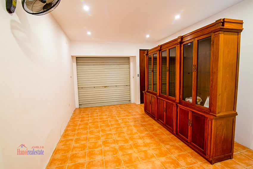 Renovated 4-bedroom house on the main street of Ciputra C block 9
