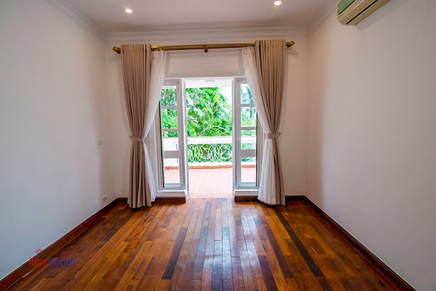 Renovated 4-bedroom house on the main street of Ciputra C block 21