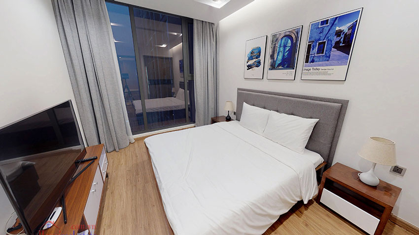 Rental 2 bedroom apartment in Vinhomes Metropolis, modern furnishing 6