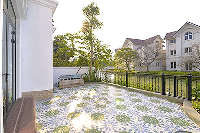 River-View Semi-Detached Villa for Rent in Vinhomes Riverside, 225sqm