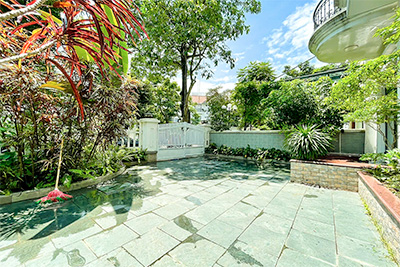 River-View Semi-Detached Villa for Rent in Vinhomes Riverside, 225sqm