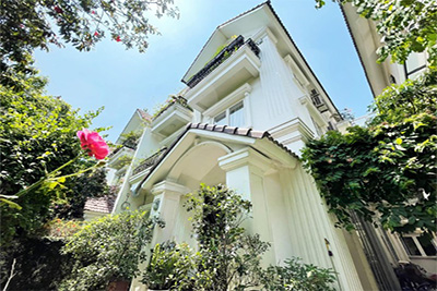 Semi-Detached Villa for Rent in Vinhomes Riverside | 4BRs & Indochine Style