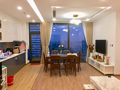 Spacious 3 bedroom apartment in Vinhomes Metropolis, Ba Dinh district