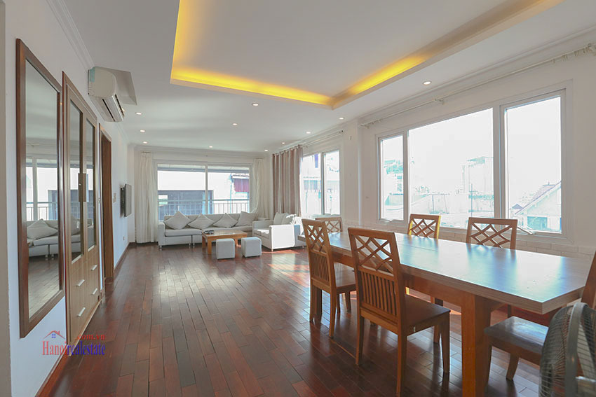 Spacious 3 bedroom apartment with big balcony in Tay Ho district, Hanoi 1