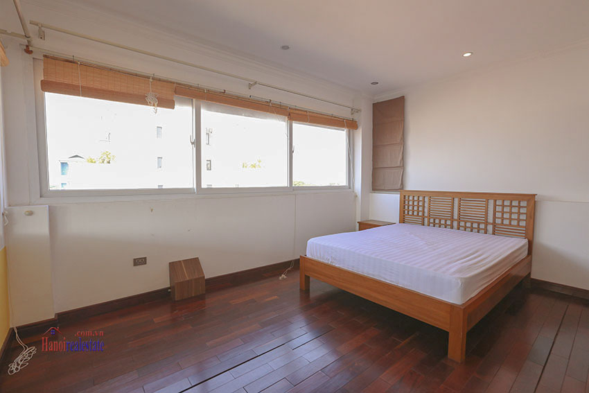 Spacious 3 bedroom apartment with big balcony in Tay Ho district, Hanoi 10