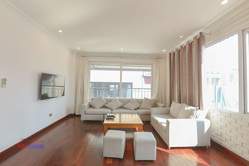 Spacious 3 bedroom apartment with big balcony in Tay Ho district, Hanoi 2