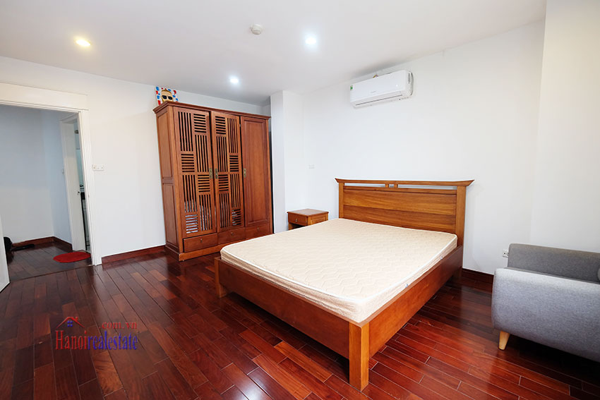 Spacious 3 bedroom Apartment with lake view on Tran Vu Street 14