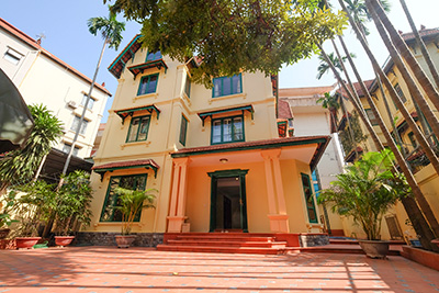 Spacious 5-Bedroom Villa for Rent with Private Pool and Lush Garden in Tay Ho, Hanoi