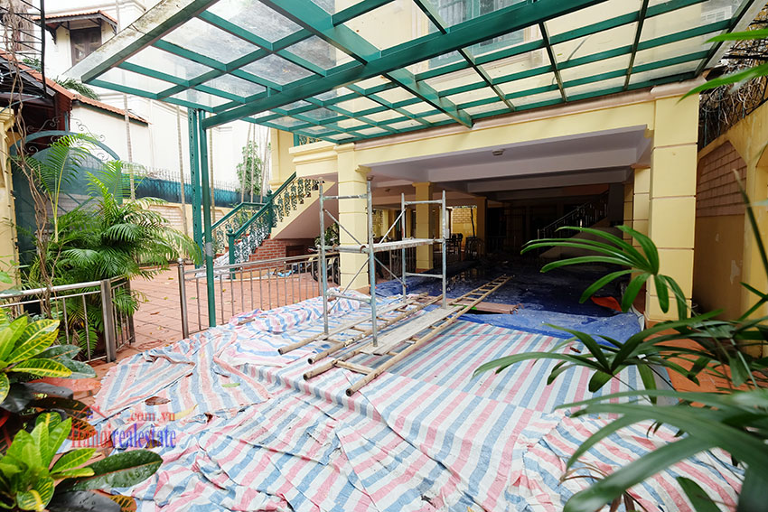 Spacious Villa with swimming pool on To Ngoc Van, Car access 4