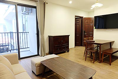 Stunning 01 bedroom apartment rental at Tu Hoa street, Tay Ho District, bright and airy