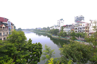 Stunning lake view 01BR apartment in Yen Phu Village