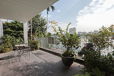 Stunning lake view 2-bedroom apartment on Quang An with big balcony