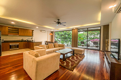 Stunning West Lake view 3-bedroom apartment to rent on Quang Khanh