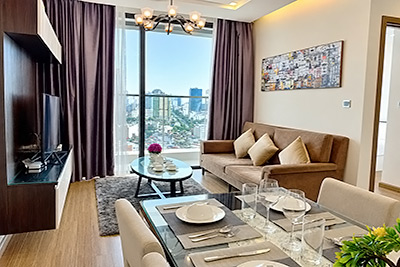 Stylish 2-Bedroom Apartment with Lake View at Vinhomes Metropolis 