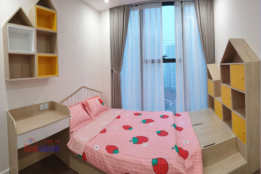 Sunshine City Hanoi apartment: 3 bedrooms, high floor, modern 7