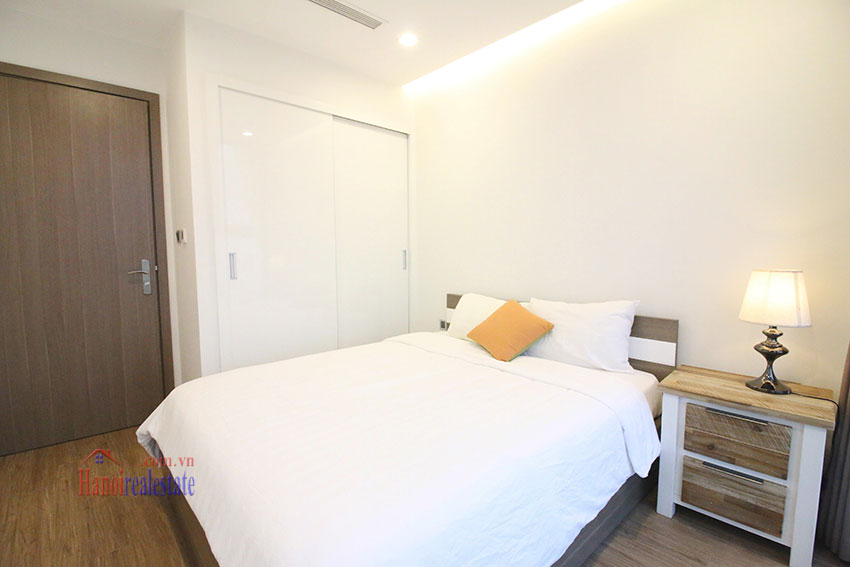 Super family living accommodation of 3 bedrooms in M3 Tower, Vinhomes Metropolis Hanoi 13