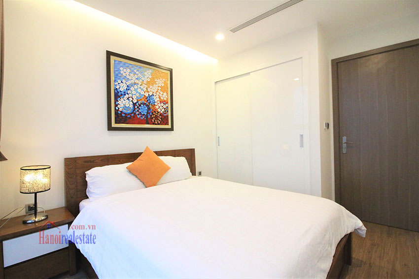 Super family living accommodation of 3 bedrooms in M3 Tower, Vinhomes Metropolis Hanoi 16