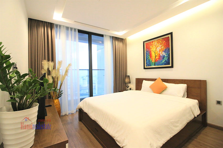 Super family living accommodation of 3 bedrooms in M3 Tower, Vinhomes Metropolis Hanoi 8