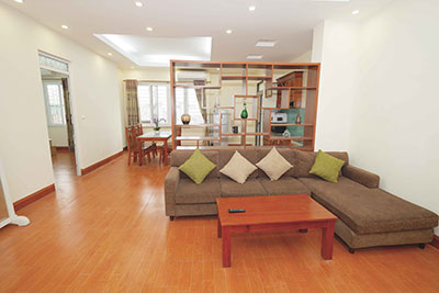 Super quiet spacious livingroom apartment in Doi Can street 