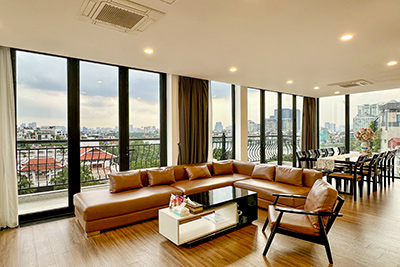 Top floor 02 bedroom apartment on Tu Hoa street