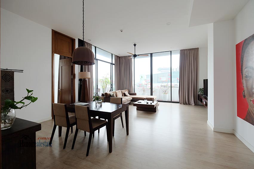 Top floor 2-bedoom Apartment with open view in Hoan Kiem 2