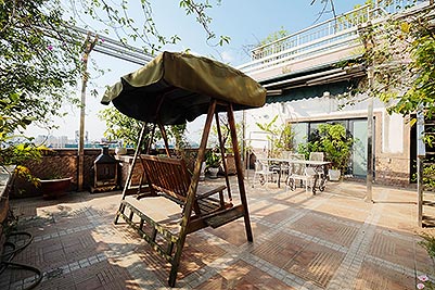 Top floor Studio apartment with private terrace in Hoan Kiem