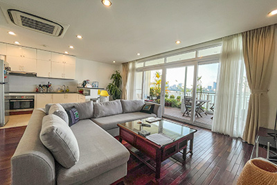 Top-floor apartment for rent with stunning sunset views over West Lake