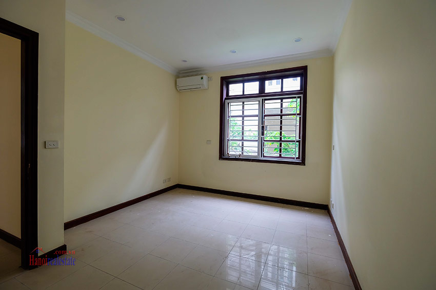 Unfurnished 5-bedroom house for rent in D block Ciputra, near UNIS 11