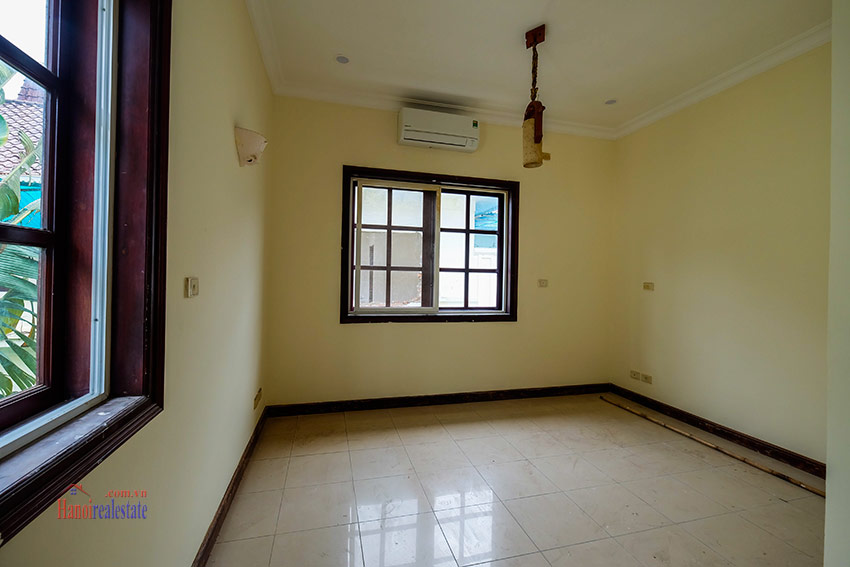 Unfurnished 5-bedroom house for rent in D block Ciputra, near UNIS 12