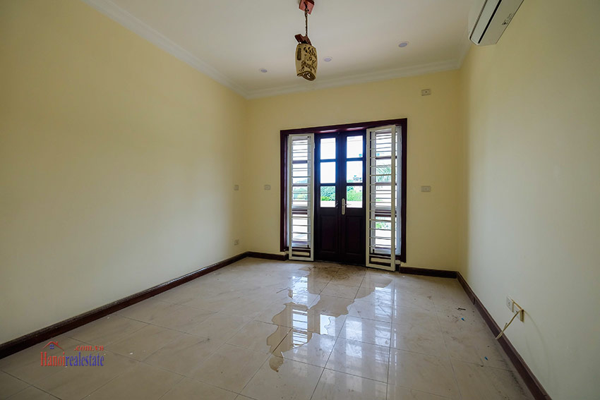 Unfurnished 5-bedroom house for rent in D block Ciputra, near UNIS 15