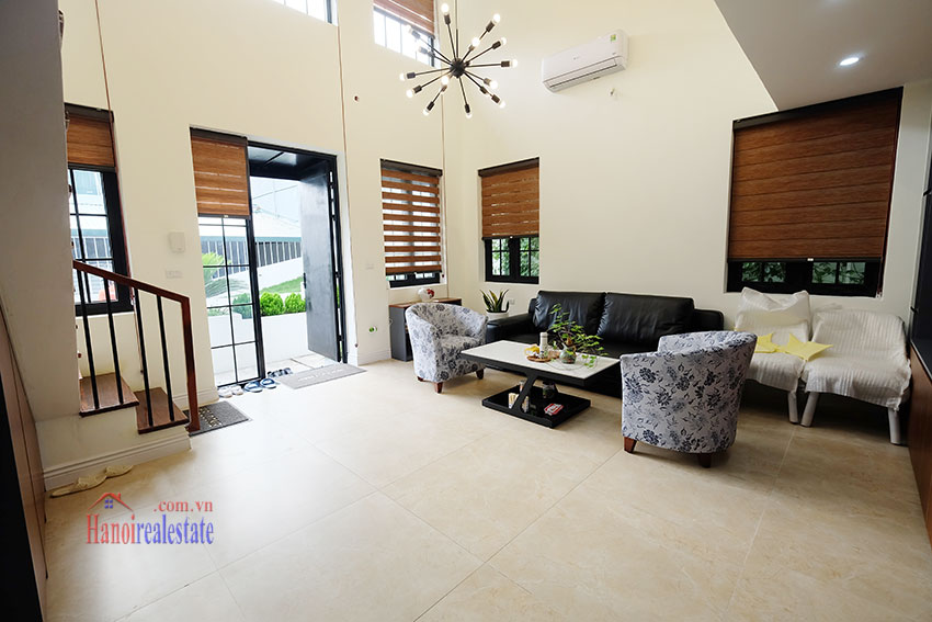 Unique 2 bedroom house with large garden in Tay Ho 3