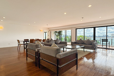 Upscale 4-Bedroom Apartment for Rent at Hanoi Lake View Residence