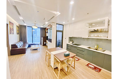Cho thuê căn hộ Vinhomes Metropolis: 02 phòng ngủ, 79m2, mới, đẹp, hiện đại