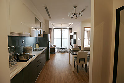 Vinhomes Metropolis: Serviced 01BR apartment at M1 building, balcony