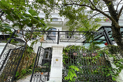 Vinhomes Riverside Villa for Rent | Fully Furnished Terraced House