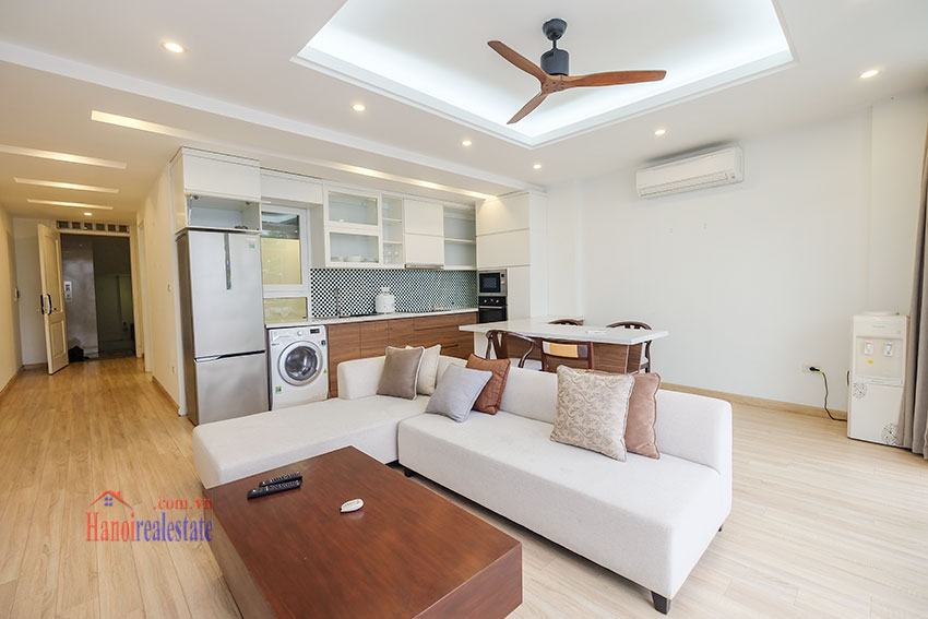 Westlake view 2-bedroom apartment on Quang An 2